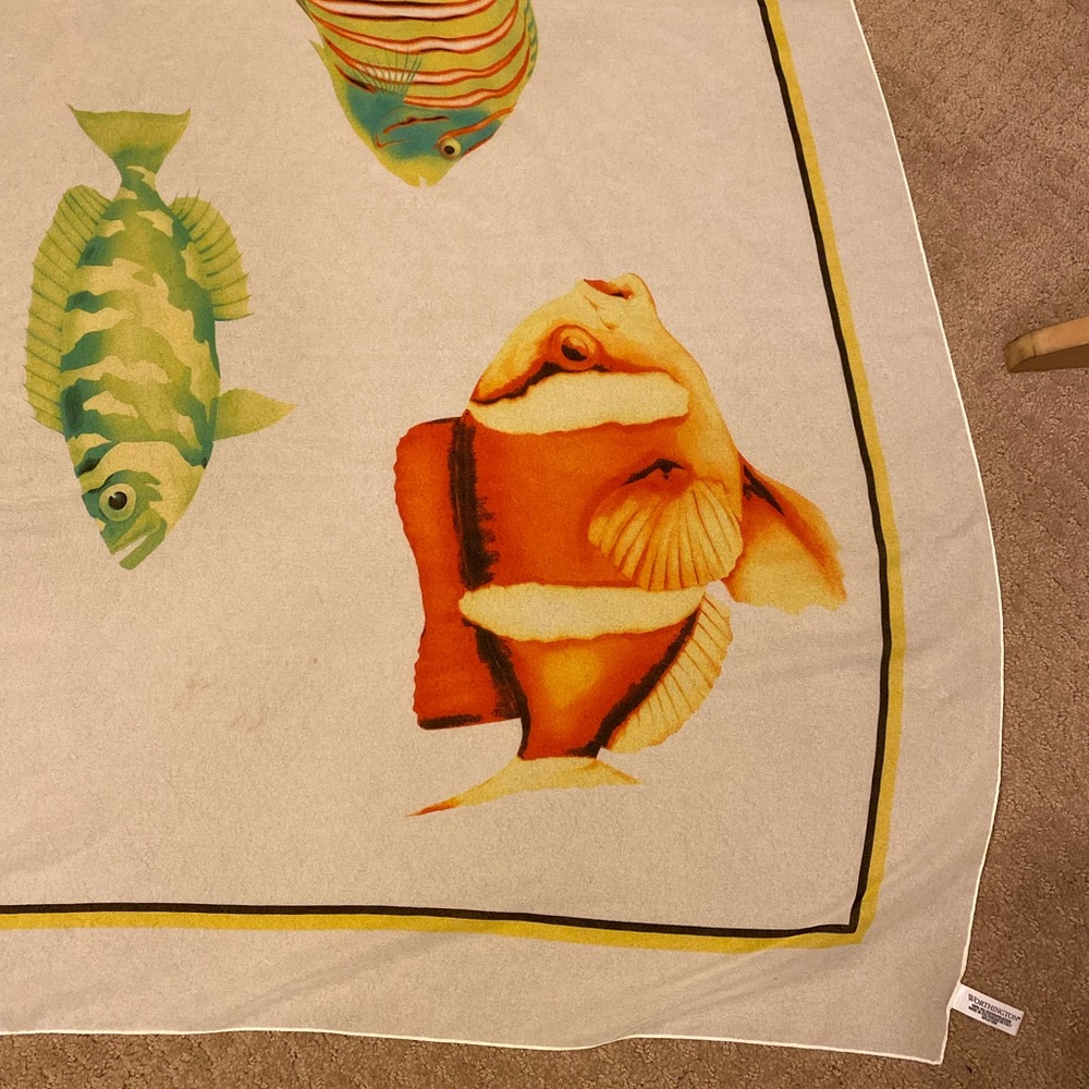 NWOT Worthington - Lovely tropical fish pattern beach sarong, Size: 62” x 46” - Picture 8 of 13